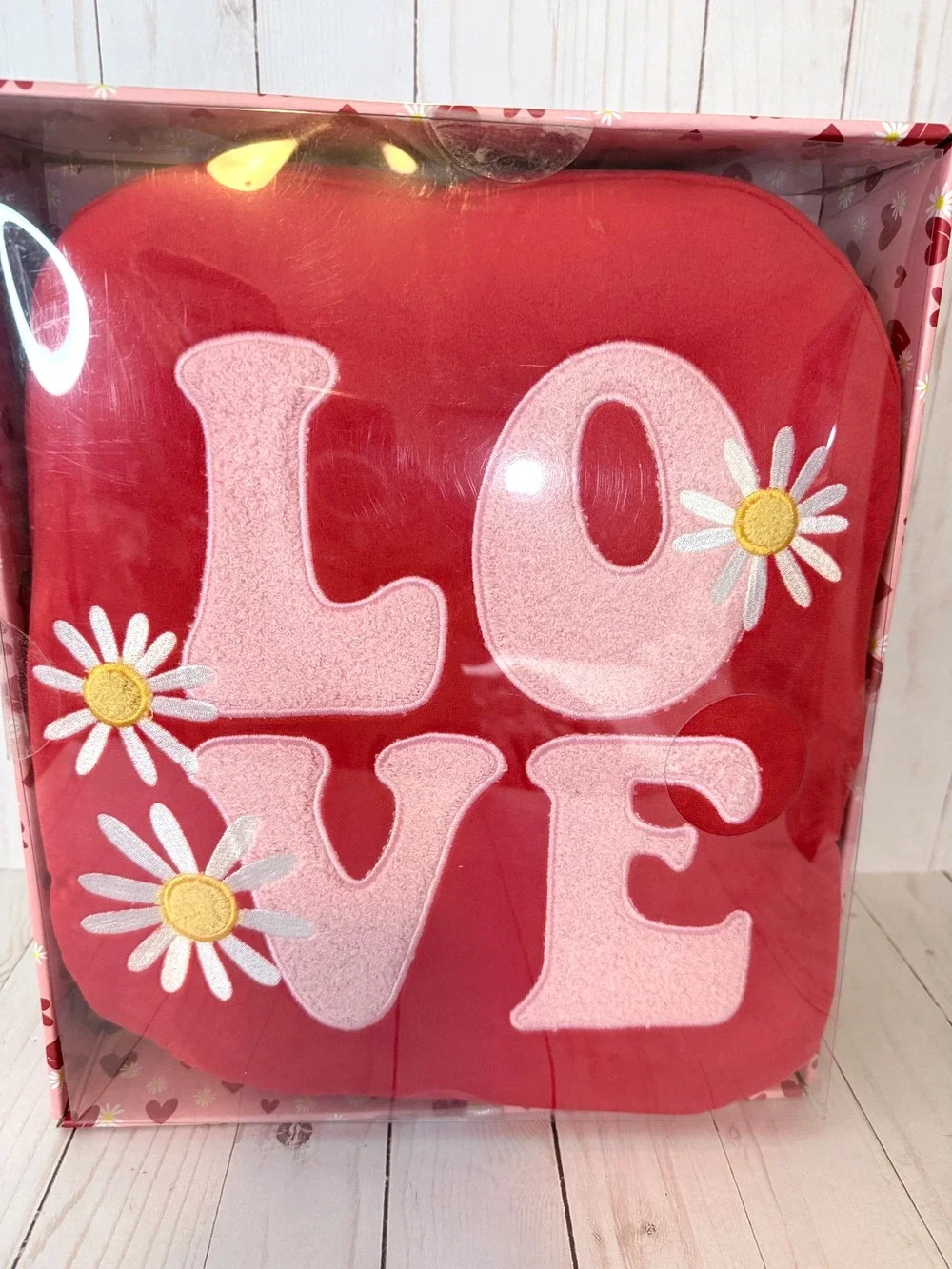 Love & Daisy Plush Cushion with a Removable Heat Pack 11x14x3
